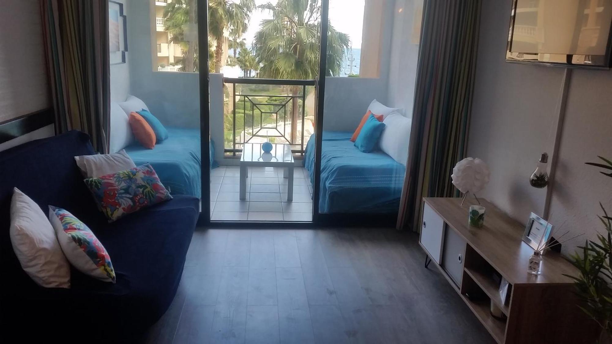Sea View La Palme D'azur Steps Away From The And Perfect For Holidays & Business Trips Appartement Cannes